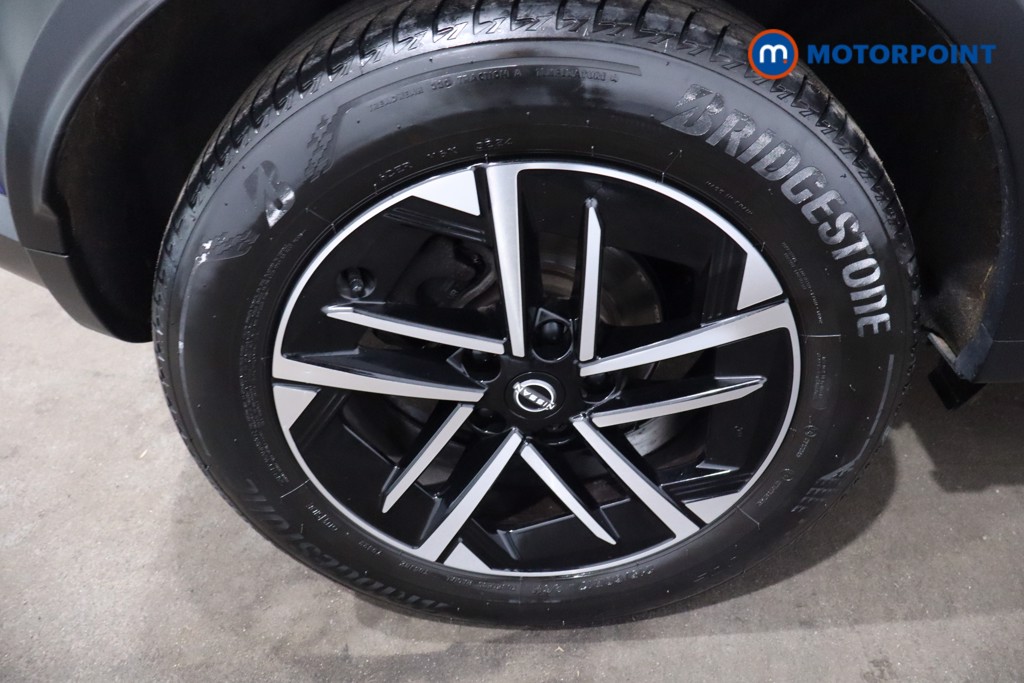 Nissan Juke N-Connecta Manual Petrol SUV - Stock Number (1635888) - 10th supplementary image