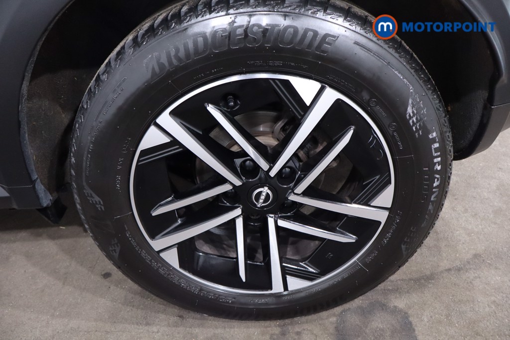 Nissan Juke N-Connecta Manual Petrol SUV - Stock Number (1635888) - 12th supplementary image