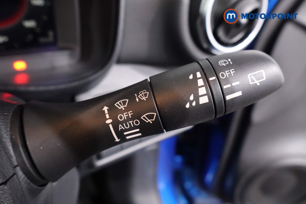 Nissan Juke N-Connecta Manual Petrol SUV - Stock Number (1635888) - 15th supplementary image