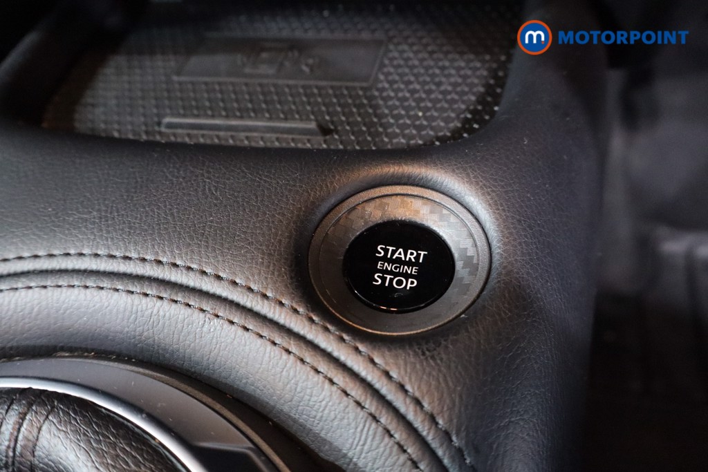 Nissan Juke N-Connecta Manual Petrol SUV - Stock Number (1635888) - 19th supplementary image
