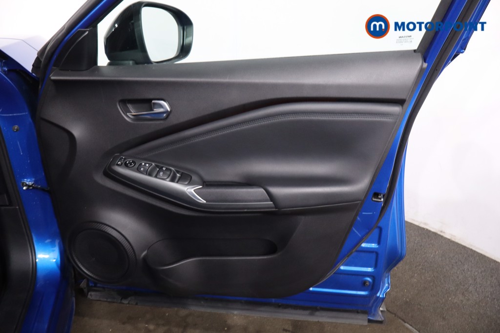 Nissan Juke N-Connecta Manual Petrol SUV - Stock Number (1635888) - 22nd supplementary image