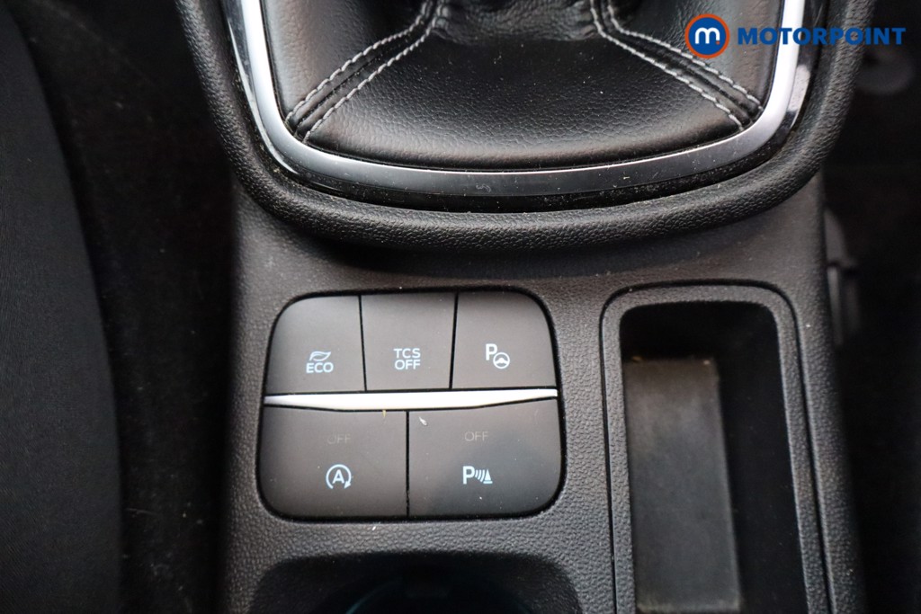 Ford Fiesta Titanium Manual Petrol Hatchback - Stock Number (1635917) - 17th supplementary image