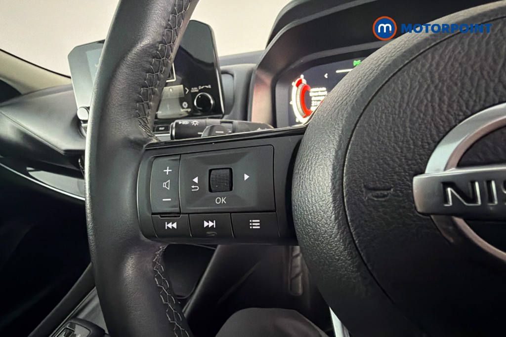 Nissan Qashqai N-Connecta Automatic Petrol SUV - Stock Number (1636102) - 3rd supplementary image
