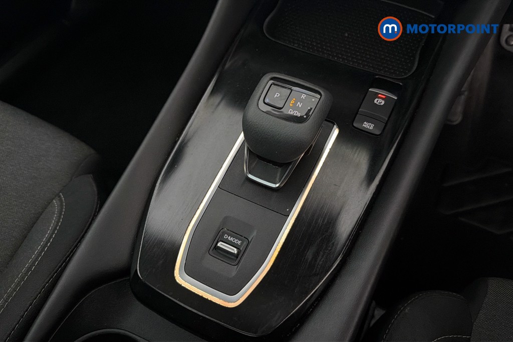 Nissan Qashqai N-Connecta Automatic Petrol SUV - Stock Number (1636102) - 15th supplementary image