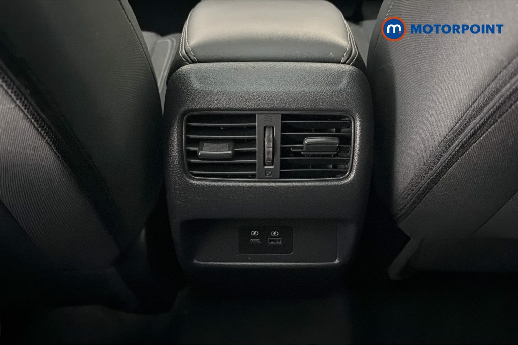 Nissan Qashqai N-Connecta Automatic Petrol SUV - Stock Number (1636102) - 30th supplementary image