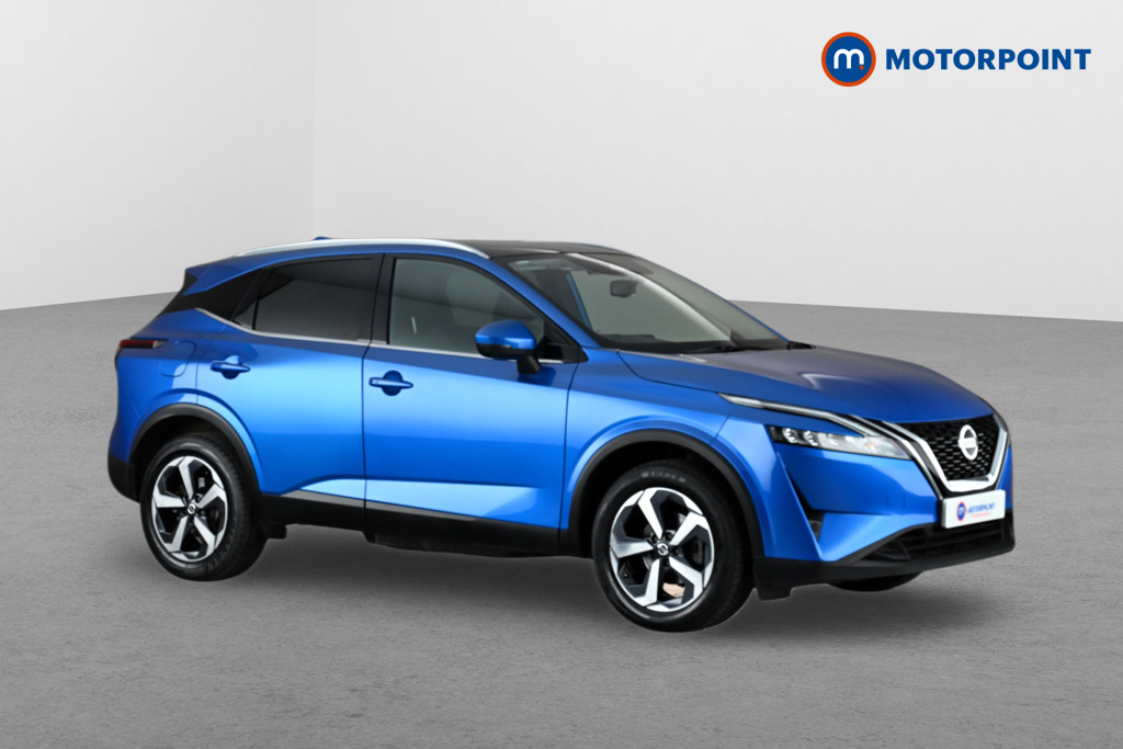 Nissan Qashqai N-Connecta Automatic Petrol SUV - Stock Number (1636102) - Drivers side front corner