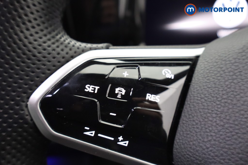 Volkswagen Golf R-Line Manual Petrol Hatchback - Stock Number (1636670) - 15th supplementary image