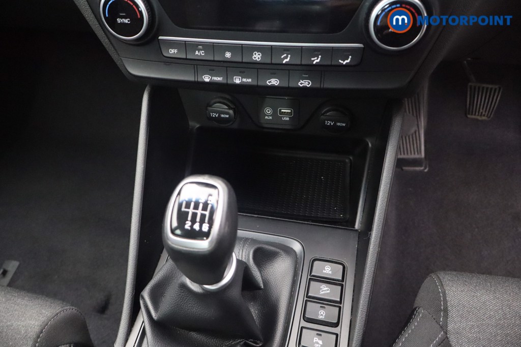 Hyundai Tucson Se Nav Manual Petrol SUV - Stock Number (1637602) - 5th supplementary image