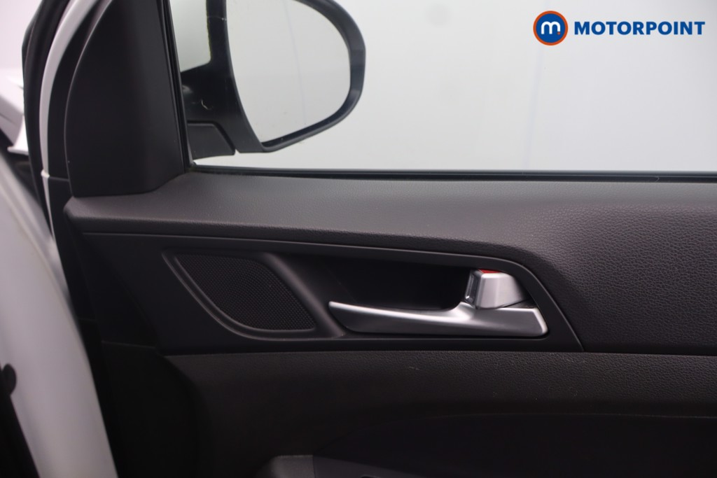 Hyundai Tucson Se Nav Manual Petrol SUV - Stock Number (1637602) - 15th supplementary image
