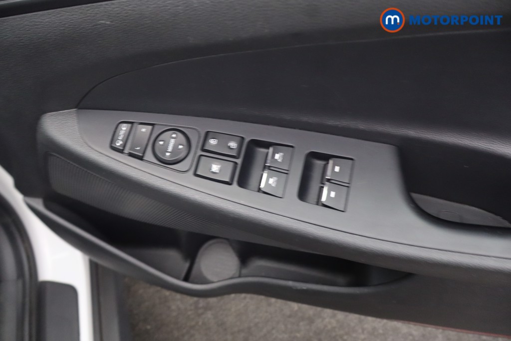 Hyundai Tucson Se Nav Manual Petrol SUV - Stock Number (1637602) - 16th supplementary image