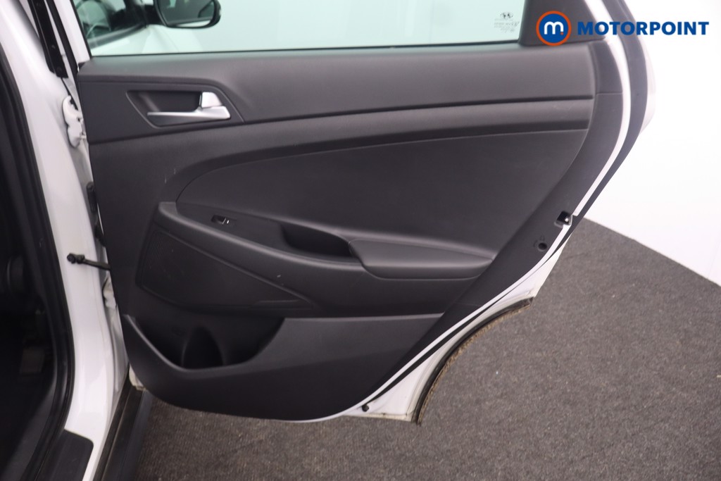 Hyundai Tucson Se Nav Manual Petrol SUV - Stock Number (1637602) - 20th supplementary image