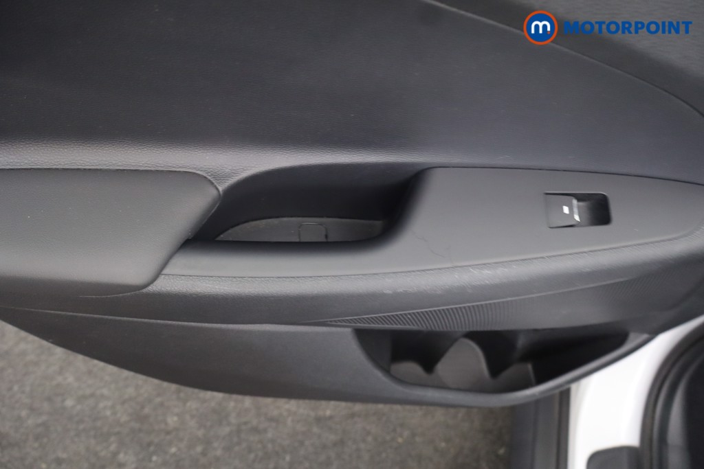 Hyundai Tucson Se Nav Manual Petrol SUV - Stock Number (1637602) - 26th supplementary image
