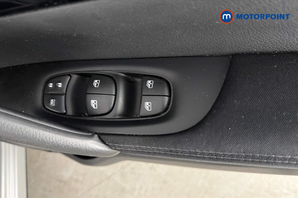 Nissan Qashqai Acenta Premium Manual Petrol SUV - Stock Number (1638180) - 20th supplementary image
