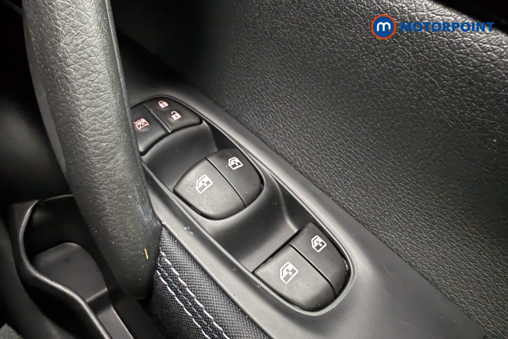 Nissan Qashqai Acenta Premium Manual Petrol SUV - Stock Number (1639515) - 15th supplementary image