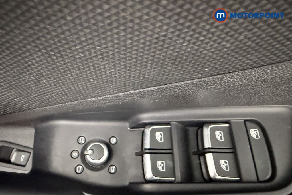 Audi Q2 Black Edition Automatic Petrol SUV - Stock Number (1639521) - 19th supplementary image