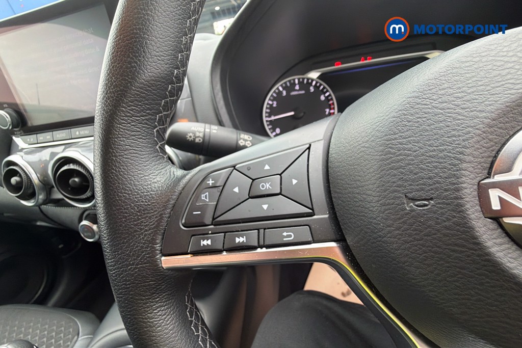 Nissan Juke N-Connecta Manual Petrol SUV - Stock Number (1640238) - 3rd supplementary image
