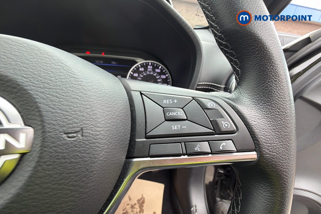 Nissan Juke N-Connecta Manual Petrol SUV - Stock Number (1640238) - 4th supplementary image