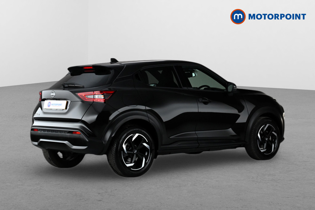 Nissan Juke N-Connecta Manual Petrol SUV - Stock Number (1640238) - Drivers side rear corner