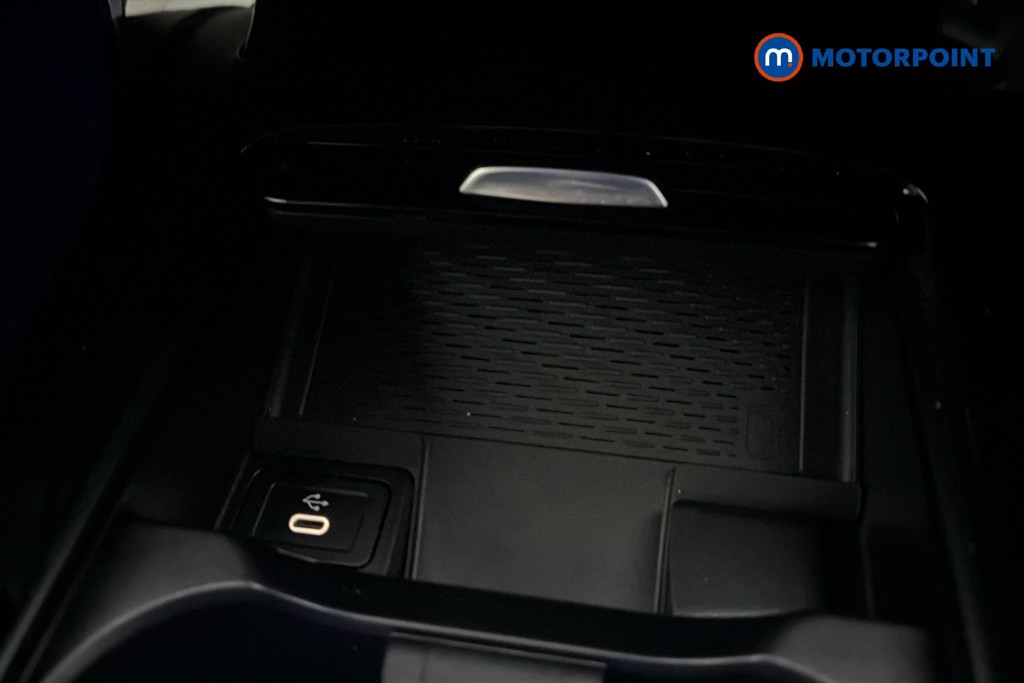 Mercedes-Benz A Class Amg Line Automatic Petrol Saloon - Stock Number (1640401) - 17th supplementary image