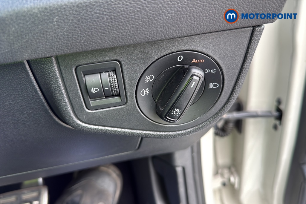 Volkswagen Polo R-Line Automatic Petrol Hatchback - Stock Number (1640859) - 11th supplementary image
