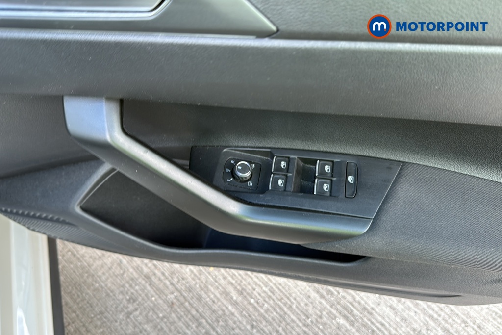 Volkswagen Polo R-Line Automatic Petrol Hatchback - Stock Number (1640859) - 19th supplementary image