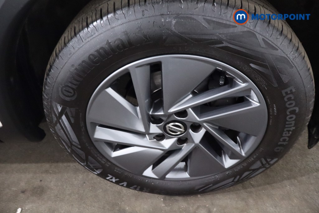 Nissan Qashqai Acenta Premium Manual Petrol SUV - Stock Number (1641766) - 9th supplementary image
