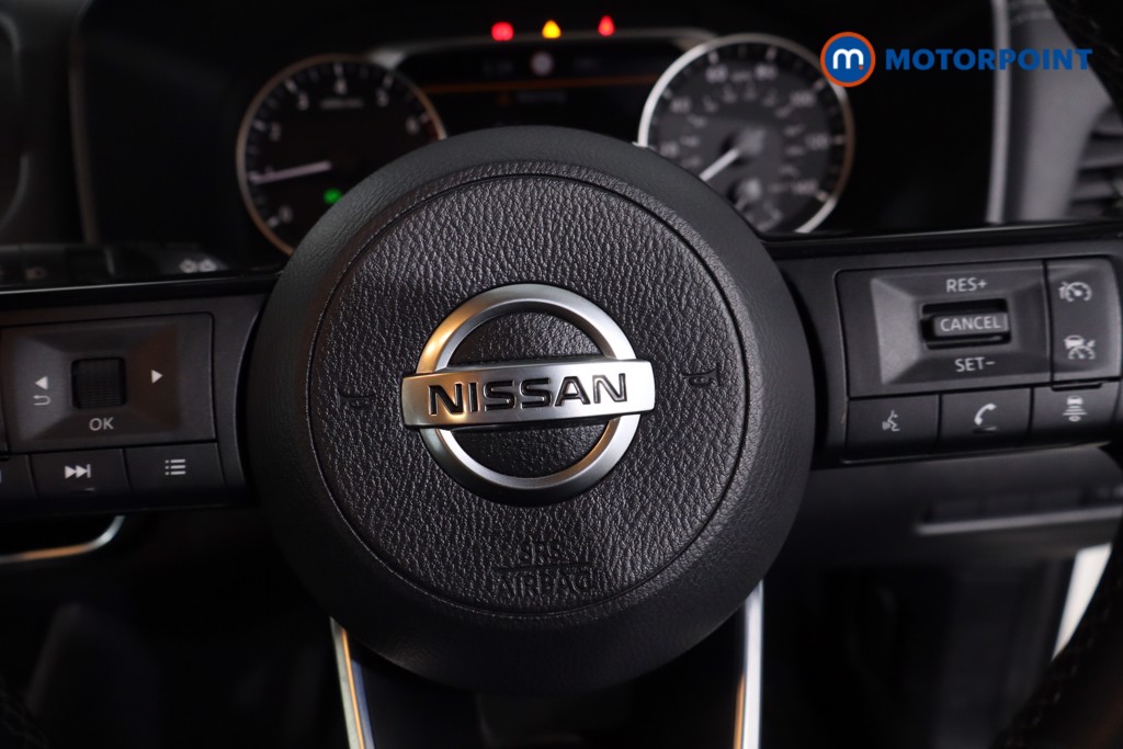 Nissan Qashqai Acenta Premium Manual Petrol SUV - Stock Number (1641766) - 12th supplementary image