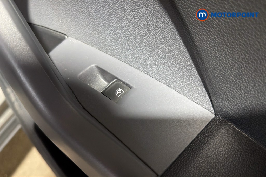 Volkswagen T-Cross SEL Manual Petrol SUV - Stock Number (1642137) - 30th supplementary image