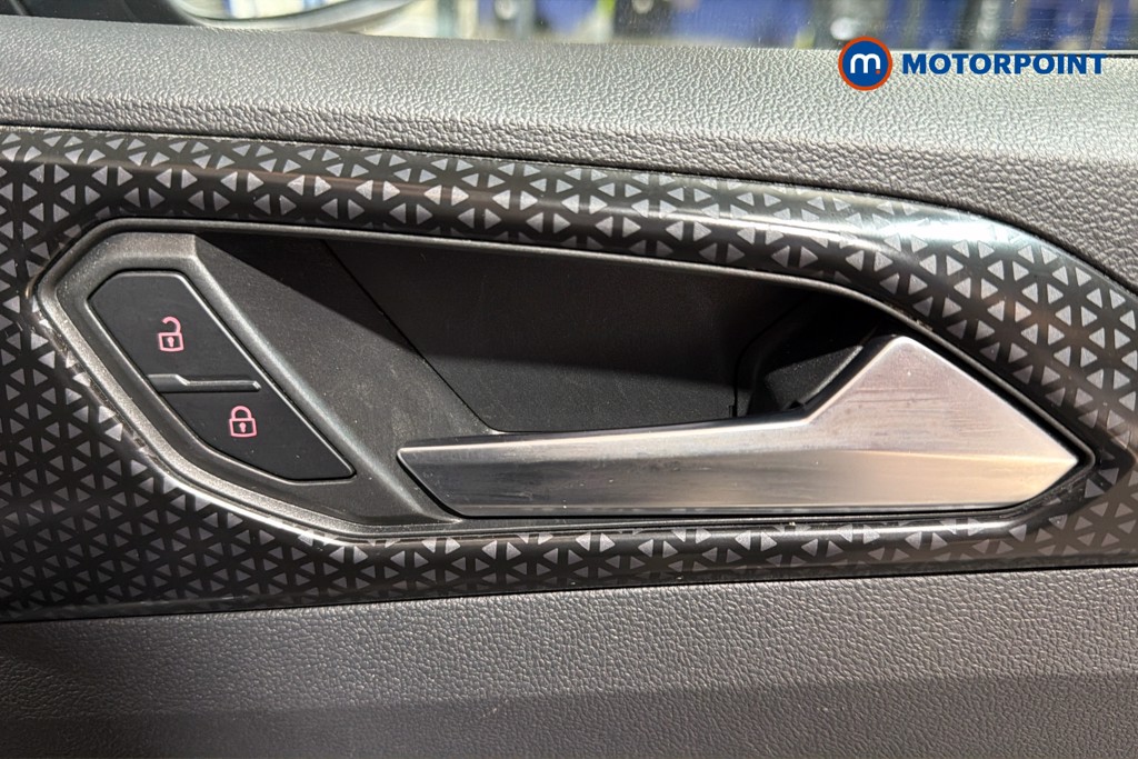 Volkswagen T-Cross SEL Manual Petrol SUV - Stock Number (1642137) - 42nd supplementary image