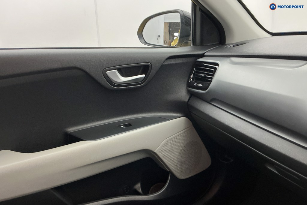 KIA Stonic Connect Manual Petrol SUV - Stock Number (1643115) - 17th supplementary image