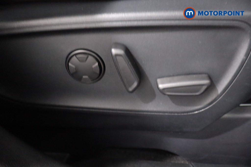 Ford Kuga St-Line Automatic Petrol-Electric Hybrid SUV - Stock Number (1643244) - 23rd supplementary image