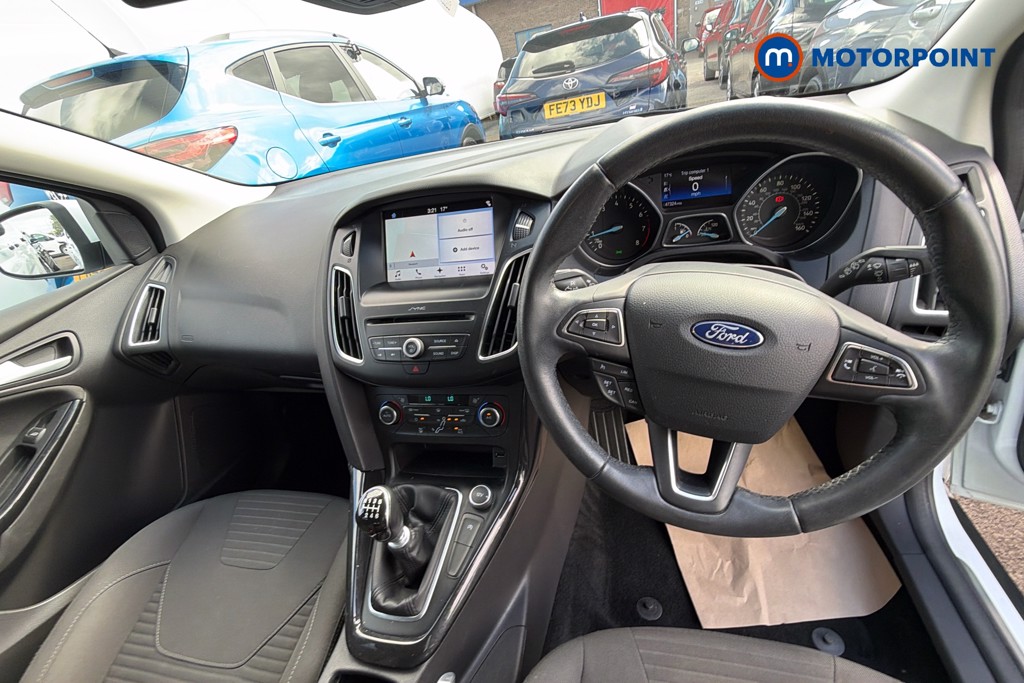Ford Focus Titanium Manual Petrol Hatchback - Stock Number (1621730) - 2nd supplementary image
