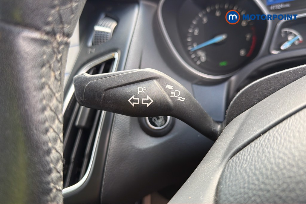 Ford Focus Titanium Manual Petrol Hatchback - Stock Number (1621730) - 6th supplementary image