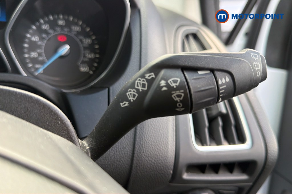 Ford Focus Titanium Manual Petrol Hatchback - Stock Number (1621730) - 7th supplementary image