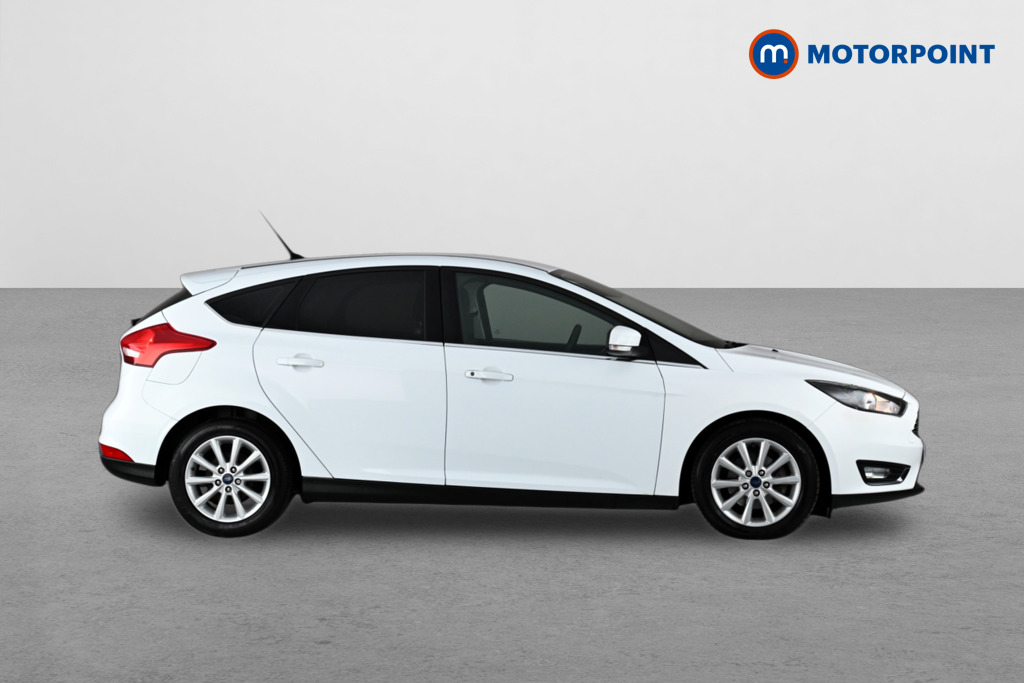 Ford Focus Titanium Manual Petrol Hatchback - Stock Number (1621730) - Drivers side