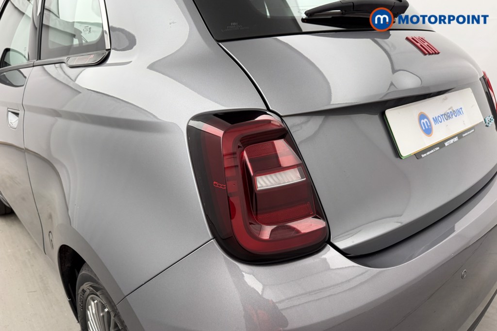 Fiat 500 RED Automatic Electric Hatchback - Stock Number (1623861) - 14th supplementary image