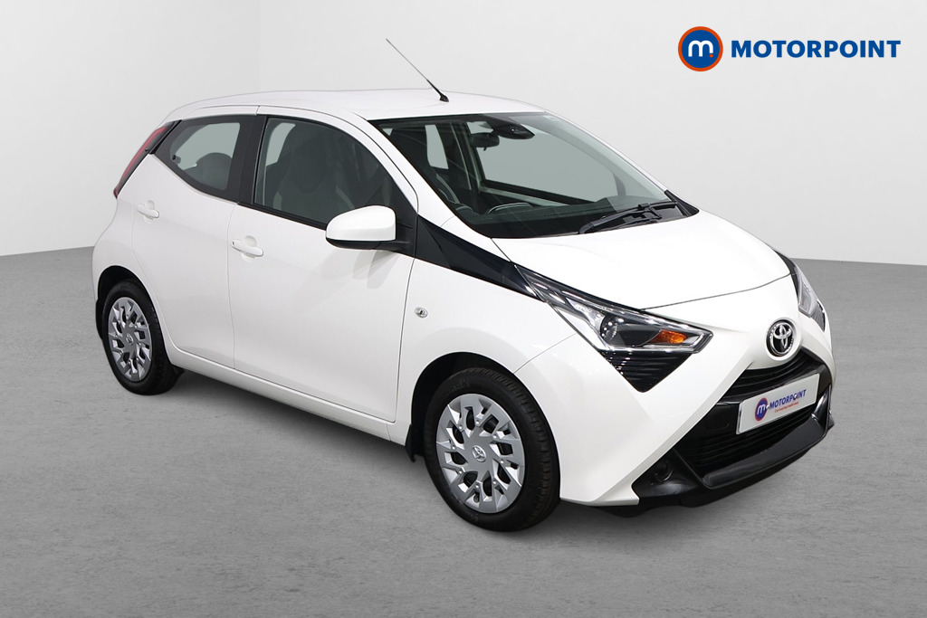 Toyota Aygo X-Play Automatic Petrol Hatchback - Stock Number (1628945) - Drivers side front corner