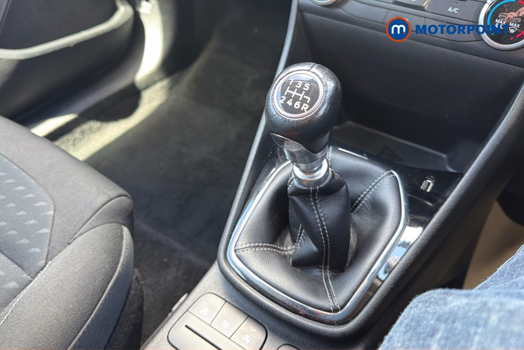 Ford Fiesta Zetec Manual Petrol Hatchback - Stock Number (1629259) - 15th supplementary image
