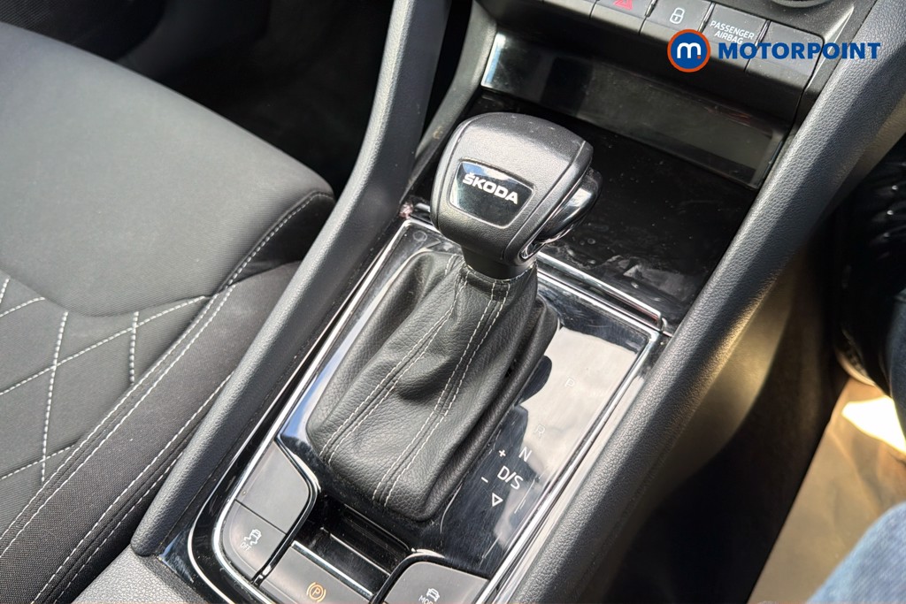 Skoda Karoq Sportline Automatic Petrol SUV - Stock Number (1631183) - 15th supplementary image