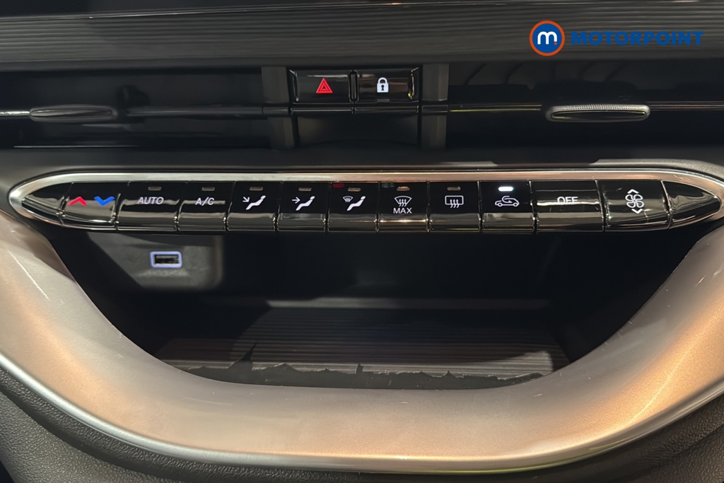 Fiat 500 Icon Automatic Electric Hatchback - Stock Number (1633092) - 12th supplementary image