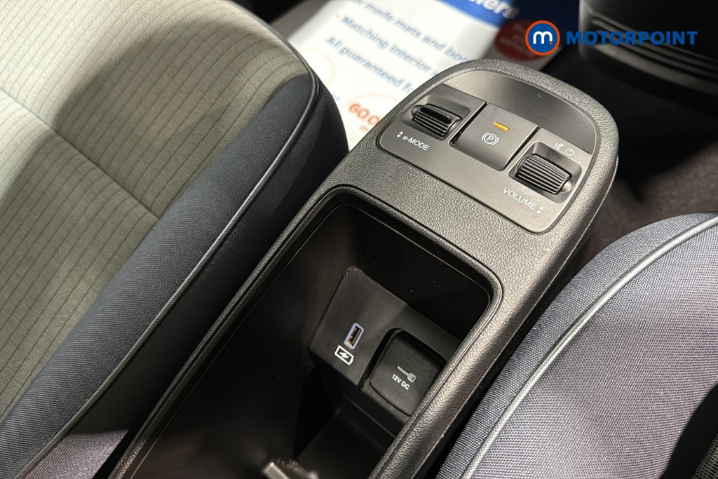 Fiat 500 Icon Automatic Electric Hatchback - Stock Number (1633092) - 15th supplementary image