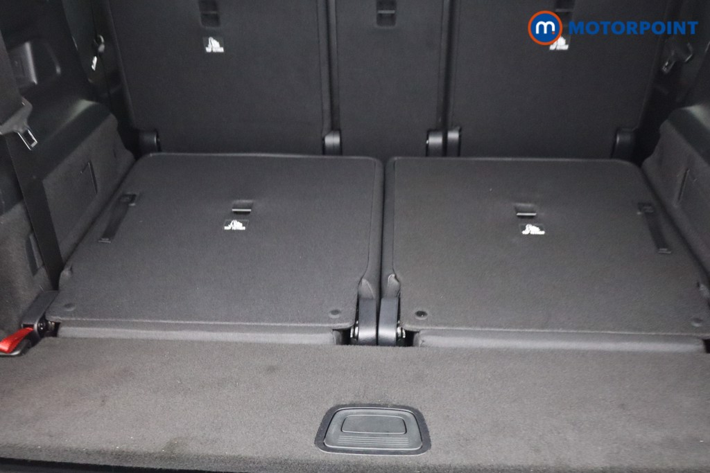 Mercedes-Benz GLB Amg Line Automatic Petrol SUV - Stock Number (1633747) - 8th supplementary image