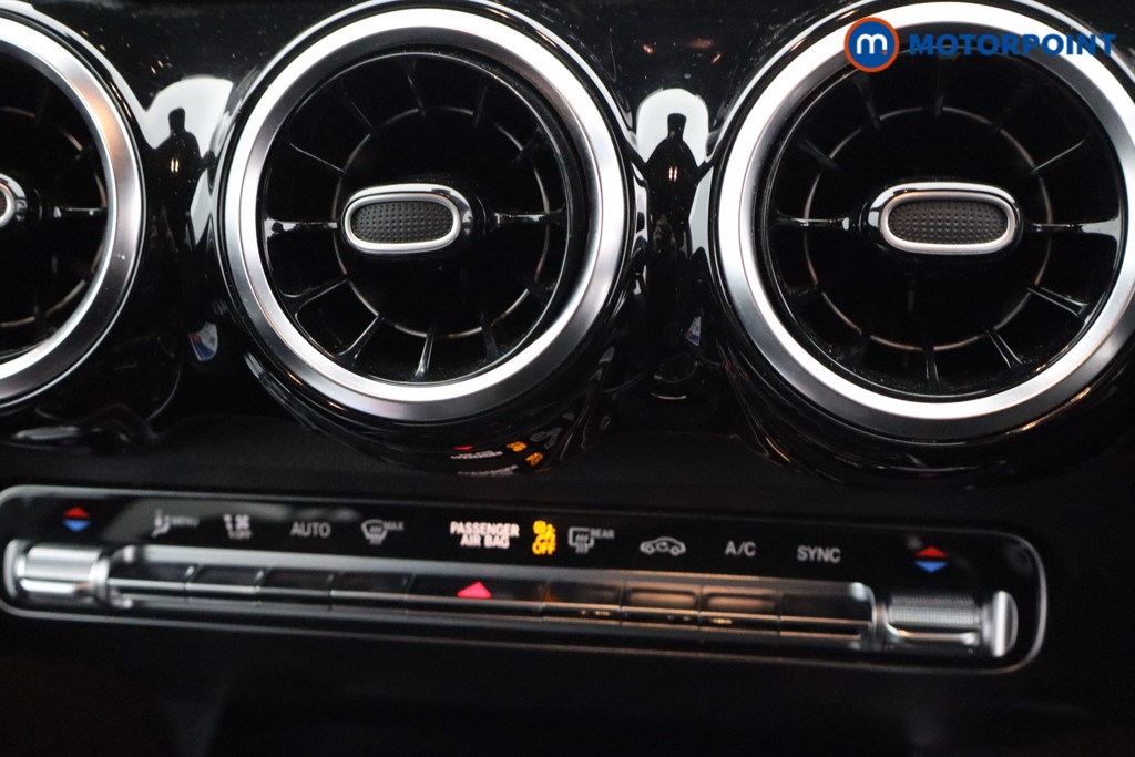 Mercedes-Benz GLB Amg Line Automatic Petrol SUV - Stock Number (1633747) - 20th supplementary image
