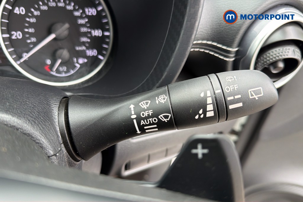 Nissan Juke N-Connecta Automatic Petrol SUV - Stock Number (1634190) - 7th supplementary image