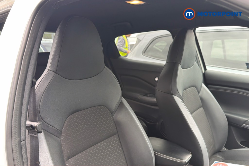 Nissan Juke N-Connecta Automatic Petrol SUV - Stock Number (1634190) - 22nd supplementary image