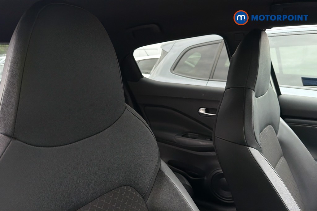 Nissan Juke N-Connecta Automatic Petrol SUV - Stock Number (1634190) - 23rd supplementary image
