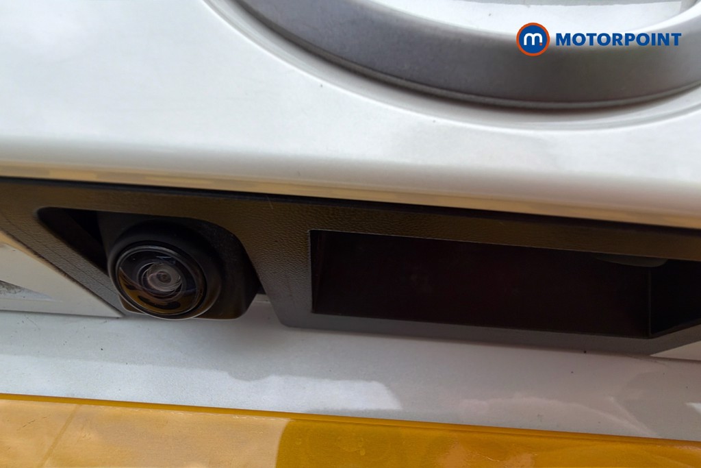 Nissan Juke N-Connecta Automatic Petrol SUV - Stock Number (1634190) - 36th supplementary image