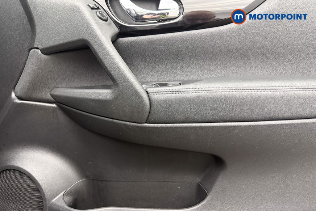 Nissan Qashqai Acenta Premium Manual Petrol SUV - Stock Number (1634332) - 18th supplementary image
