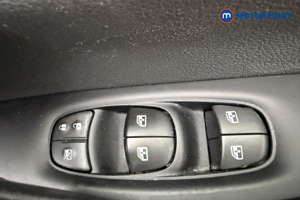 Nissan Qashqai Acenta Premium Manual Petrol SUV - Stock Number (1634332) - 19th supplementary image