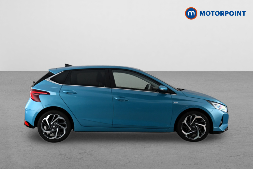 Hyundai I20 Premium Manual Petrol Hatchback - Stock Number (1634357) - Drivers side